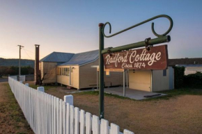 The Radford Couples Cottage Heart of Stanthorpe